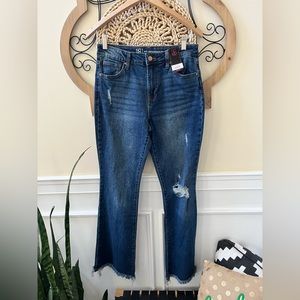 NO BOUNDARIES size 7 jeans.  NWT